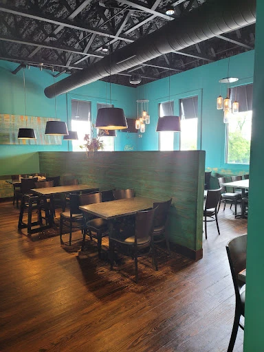 16 East Bar and Grill photo 6